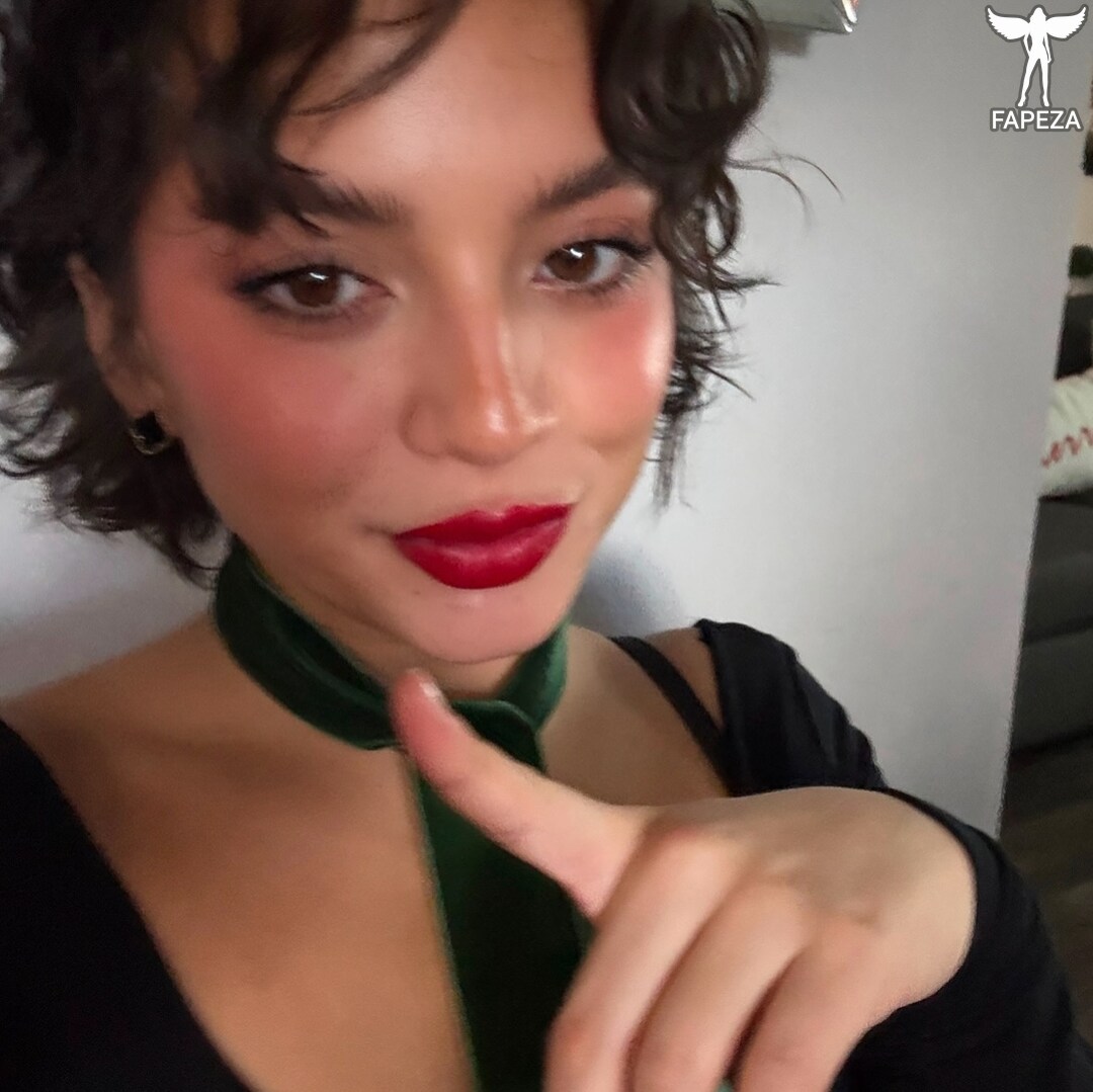 Isabela Merced