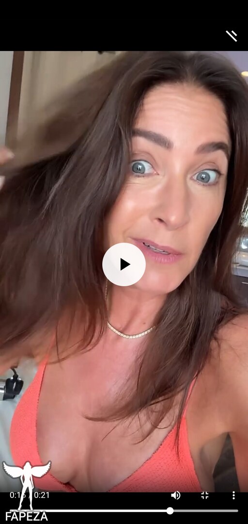 Lisa Snowdon